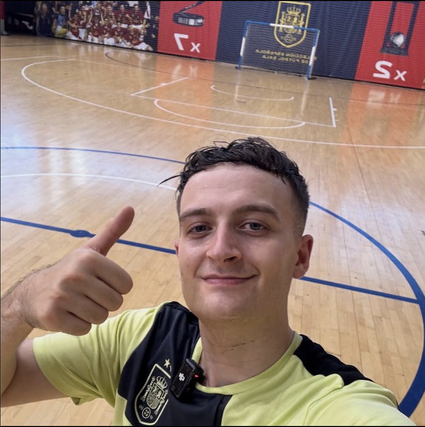 CamFutsalClub's tweet photo. ๐๐Do you know this guy (ask your kids)?
You do! Then come see him & his all โญ๏ธ team v our Menโs 1st team at Arena Bedford MK41 9EA this SUNDAY in the @FA_NFS
KO 120pm
300 seats.
๐there!
#futsal #football #fiveaside #5aside #sport #Cambridge #Cambridgeshire https://t.co/N8VcT6zQey