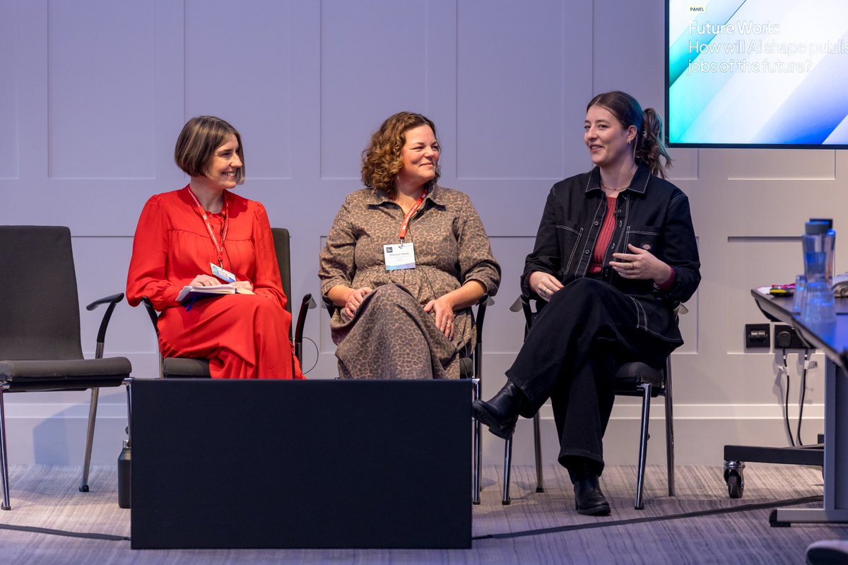 Pickatale tweet media