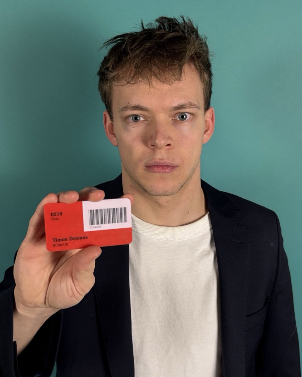 Timon Dzienus tweet media