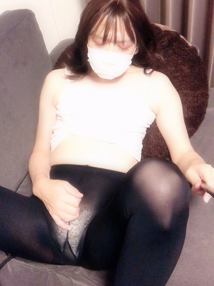 aki_aki_cd's tweet photo. 今週もお疲れ様でした❤️

#女装 #女装娘 #女装子 #女装男子 #男の娘 #脚フェチ #女装男子は自撮りを上げろ #女装さんと繋がりたい #crossdresser #pantyboy #pantyhose #femboy https://t.co/J3qF0blrsT
