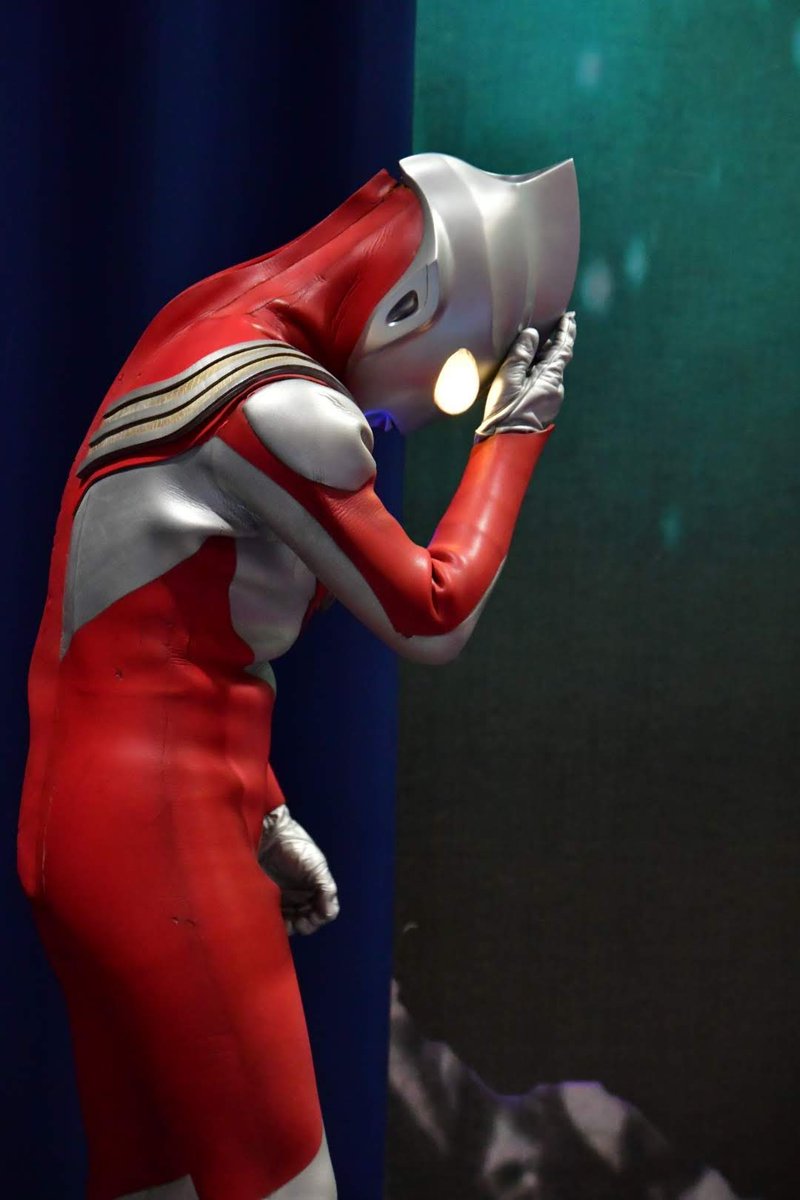 UltraKozou's tweet photo. #ウルトラ写真かわいい選手権 
ウルトラじゃんけんのティガとガイア https://t.co/YvFcwDbgRw