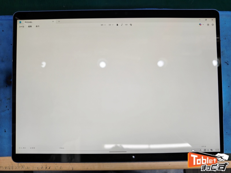 smartmax_osaka's tweet image. 今回は #Surface #Pro9 の #ディスプレイ交換 修理のご依頼頂きました
☺️当店をご利用いただき誠にありがとうございます！
画面の角部分が割れてしまい、中身が露出しかけの状態が確認できます
無事画面交換で修理完了です
#スマートまっくす
#即日修理