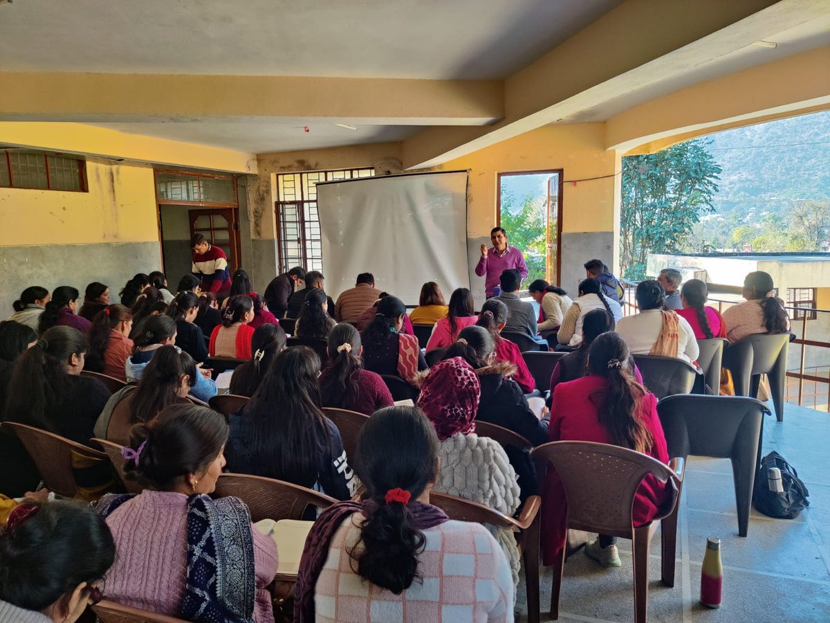 BmoMarkand's tweet photo. A Block Level Review Meeting was held under the chairmanship of Dr. S. S. Bawa. The meeting included a comprehensive review of Health Sub-Centres (AAM-wise) with focus on RCH, HMIS, NCD, Ayushman Arogya Mandir activities and IPPI planning. @nhmhimachalp @MoHFW_INDIA https://t.co/FsaxHA3kzG