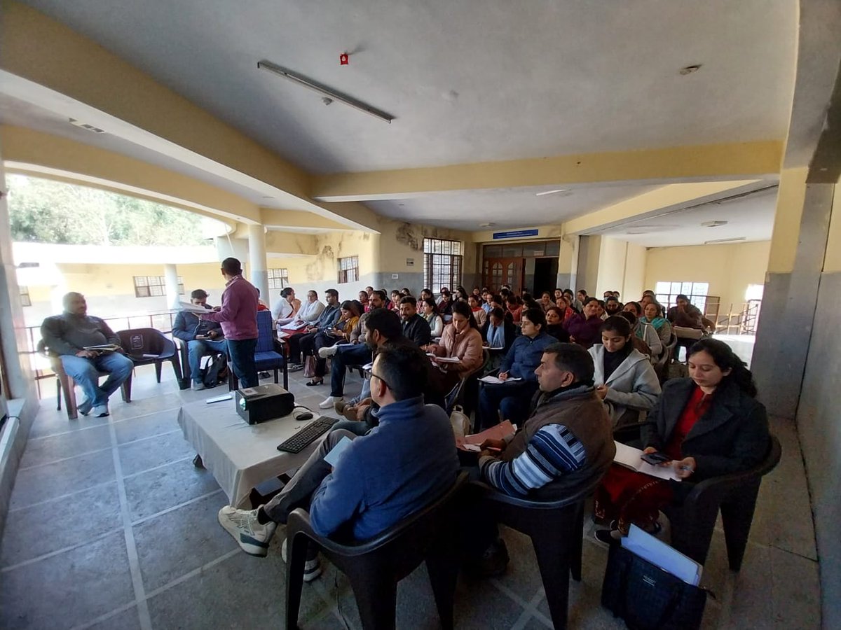 BmoMarkand's tweet photo. A Block Level Review Meeting was held under the chairmanship of Dr. S. S. Bawa. The meeting included a comprehensive review of Health Sub-Centres (AAM-wise) with focus on RCH, HMIS, NCD, Ayushman Arogya Mandir activities and IPPI planning. @nhmhimachalp @MoHFW_INDIA https://t.co/FsaxHA3kzG