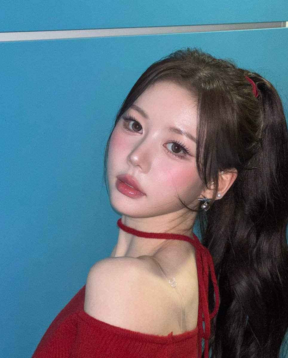 tripleS Twitter update #tripleS #Hyerin #정혜린 #혜린 #ヘリン