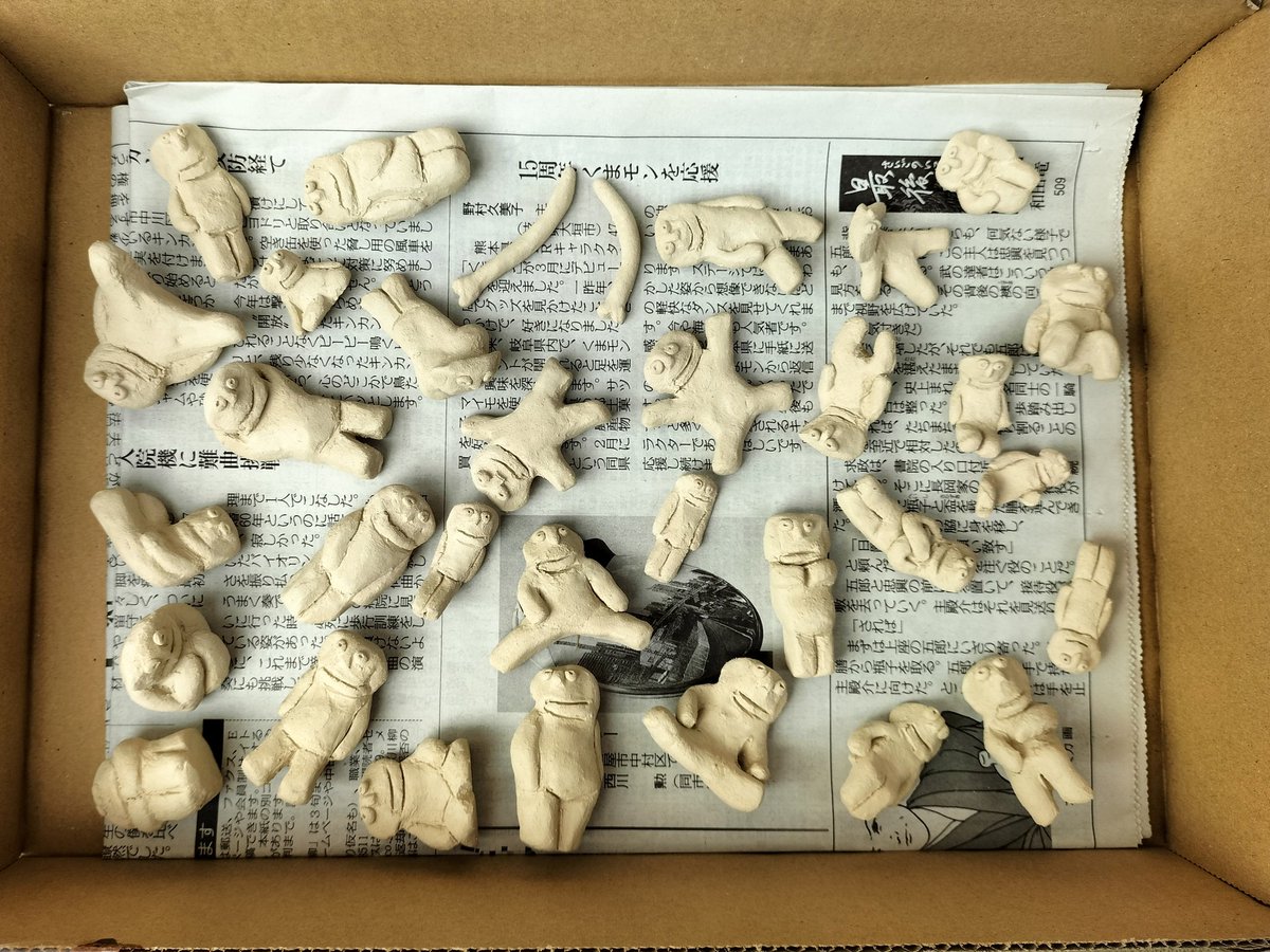 ご無沙汰の投稿です🙂‍↕️
家族の介護をしながらのおちつかない日々です🙃
毎日ちょびっとずつの時間ですが新しく作ったぞうさんたちでまたお話を作っています🐘

#介護
#おちつくところ
#おちつく
#おちつかない