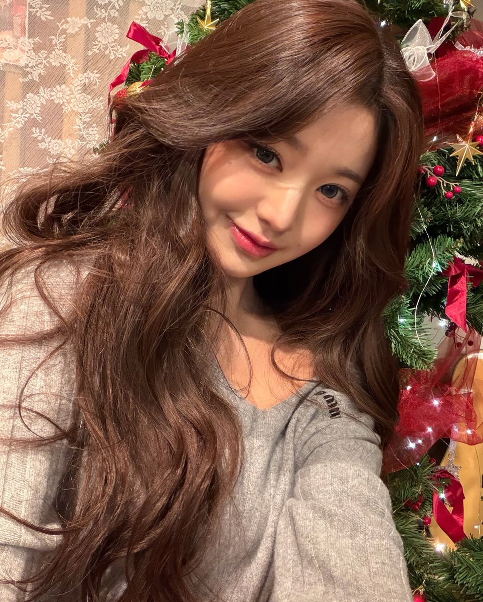 wonyoungdollz's tweet image. HOW GORGEOUS WONYOUNG 😍