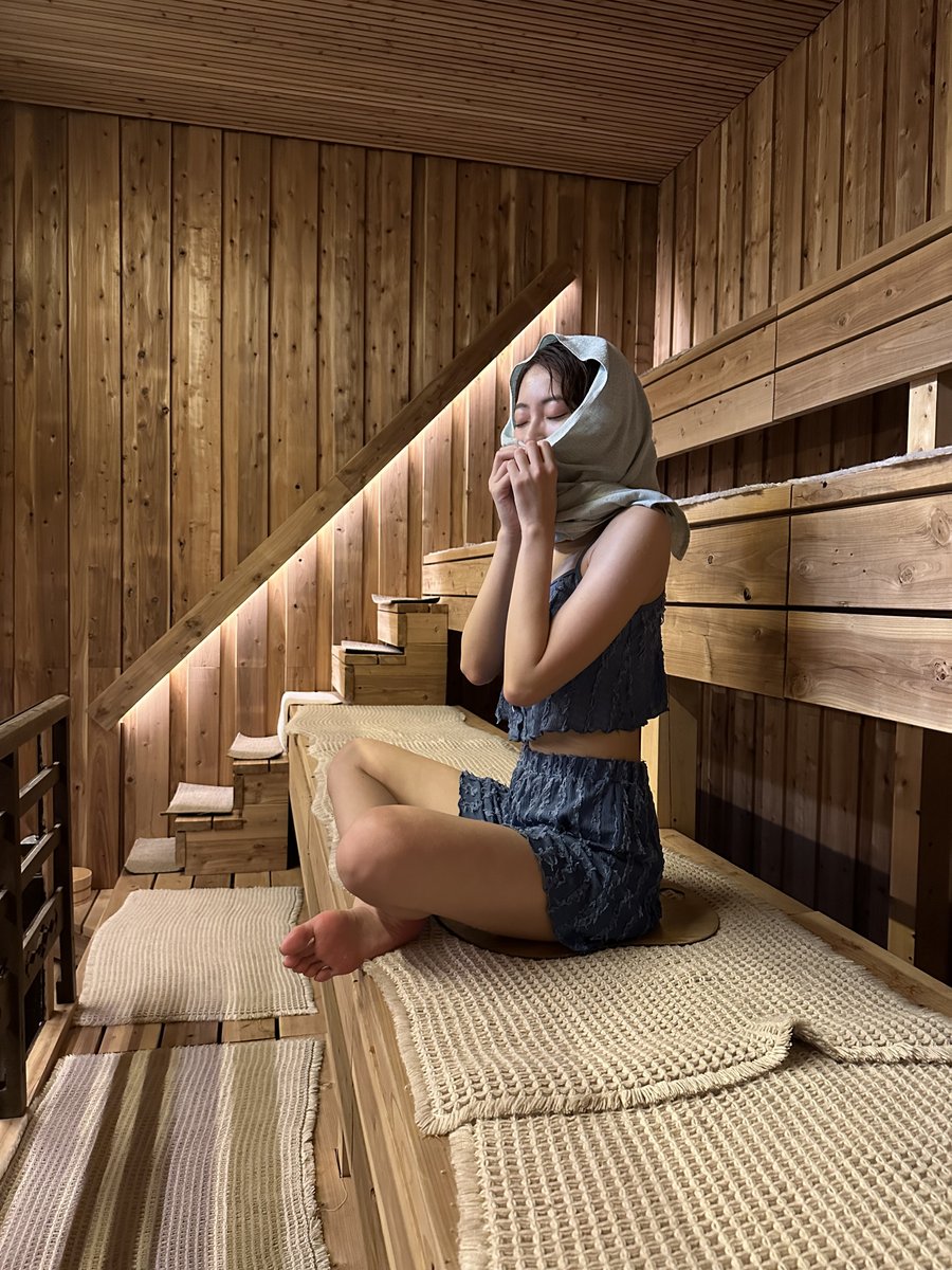 SEKISUI セキスイ 浴室ヒーター CFR-BDA10 撮影終わり、片付け始めようかな…なんて思っていたら、サウナ室に