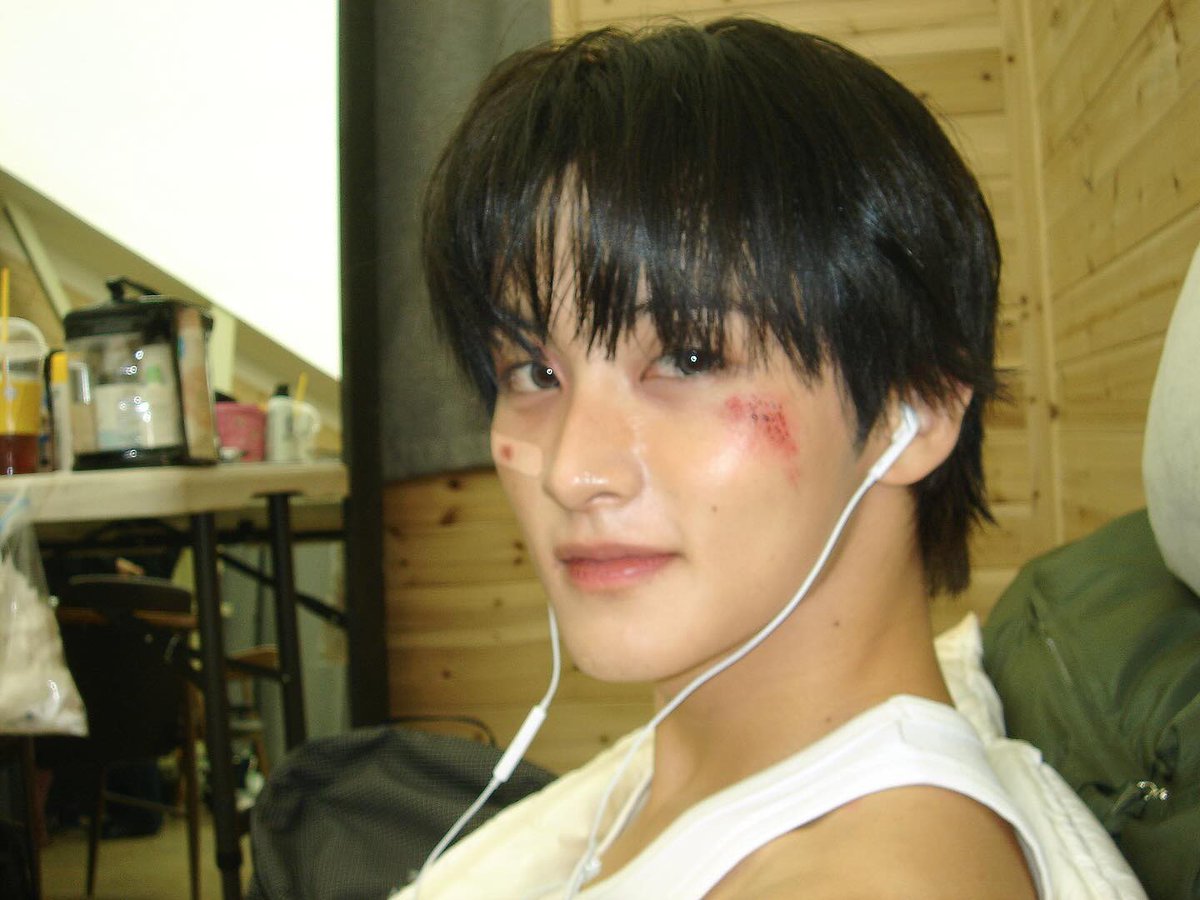 MKlee_mp4's tweet image. 251205 마크 인스타 onyourm__ark

be lee luv

instagram.com/p/DR4IdBmkdZp/