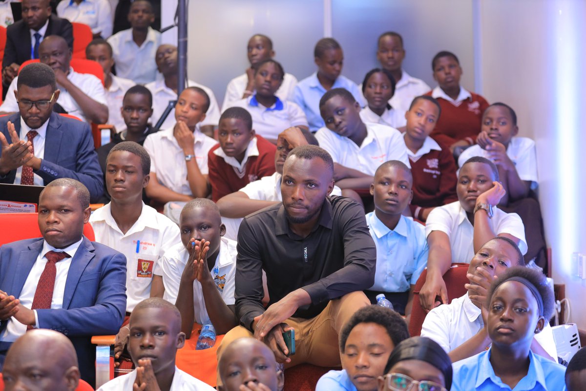 To youth, startups, designers, filmmakers, creators, and students, the Mr. Tang emphasized that innovation and creativity are at the heart of the intellectual property system. He reaffirmed WIPO’s commitment to harnessing and supporting the ideas, dreams, and vision of Uganda’s