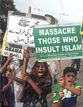 Bullishape2's tweet photo. @ShahdMoham15031 @notmissing_ @piersmorgan @realDonaldTrump These are the real savages you Muslima pig. Fuck you and fuck your disgusting filthy Satan worshipping prophet. https://t.co/p0uLHBM2zW