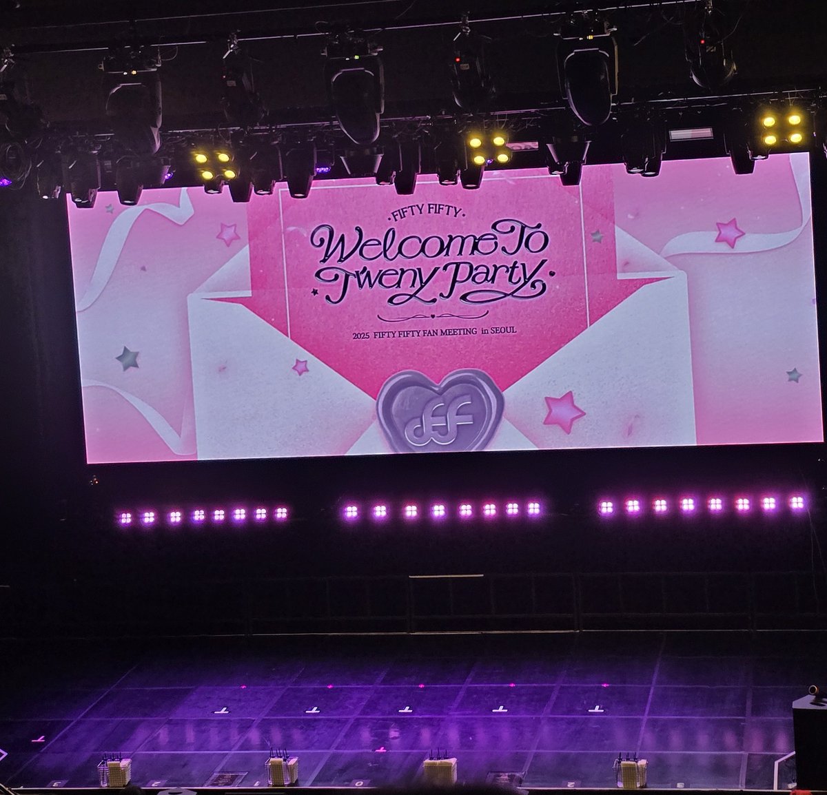 tekina5x1's tweet image. 2층 시야 왕좋다💕