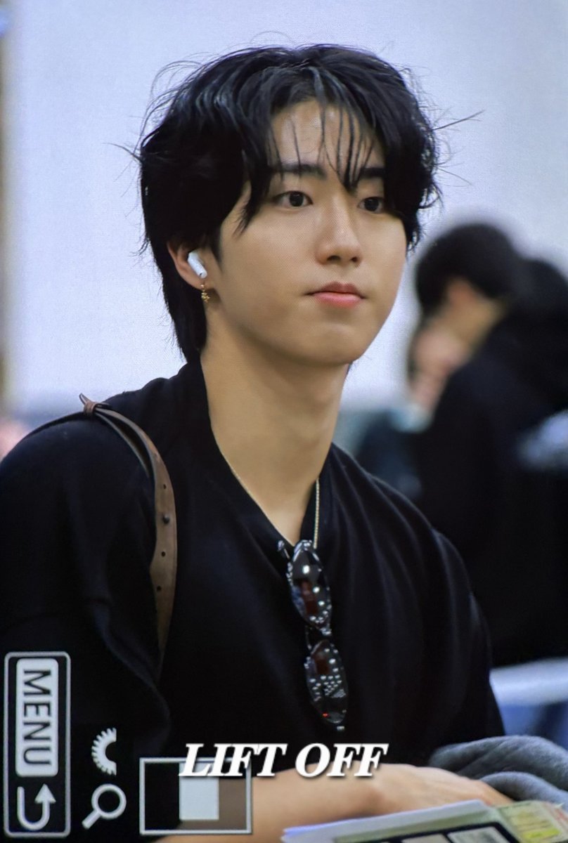 𝐋𝐈𝐅𝐓 𝐎𝐅𝐅 tweet media