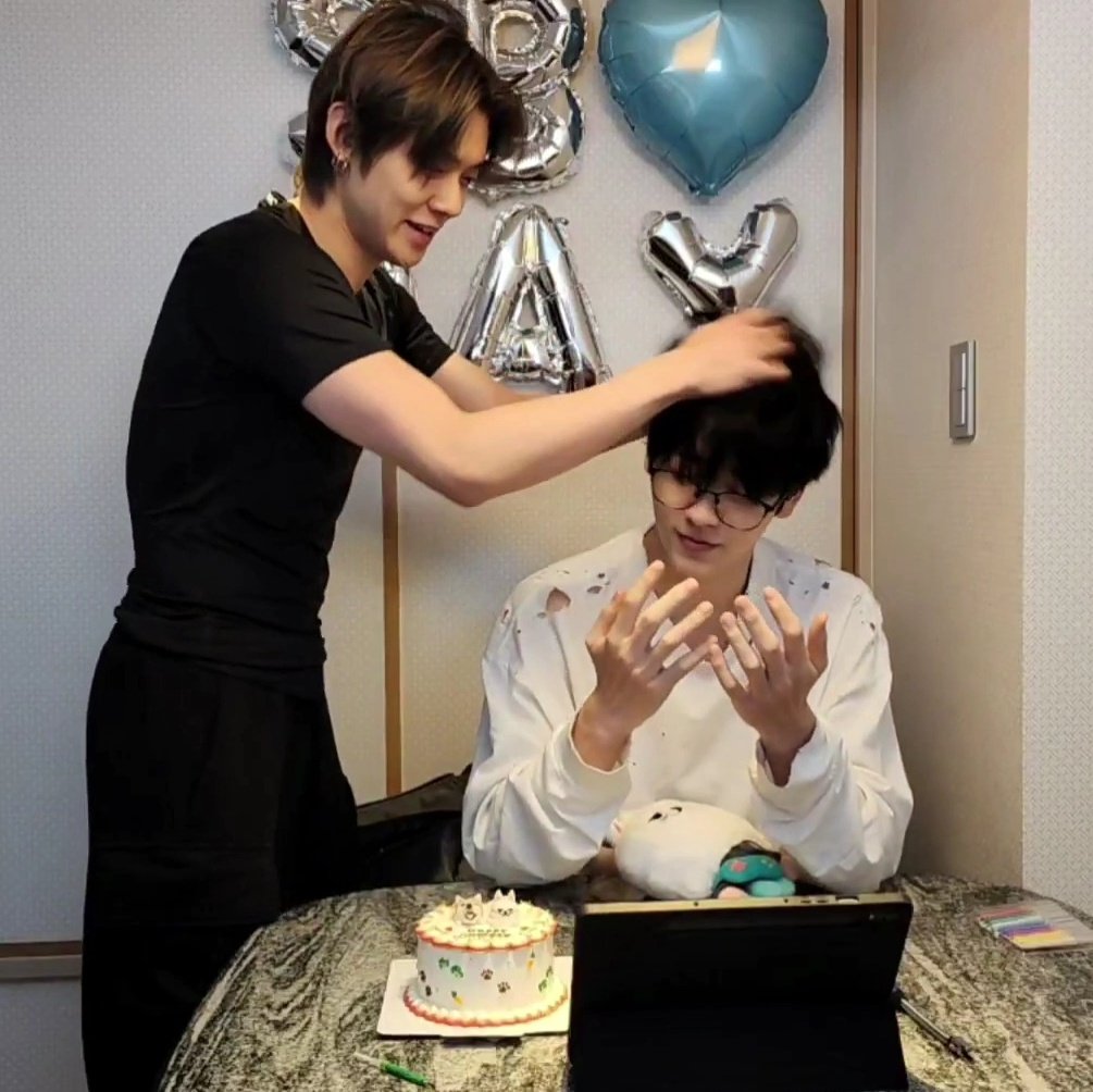 hourlyeonbin's tweet photo. 😭😭😭😭😭😭😭😭😭😭😭😭😭😭😭😭😭😭😭😭😭😭😭😭😭 https://t.co/MjkN4CHQso