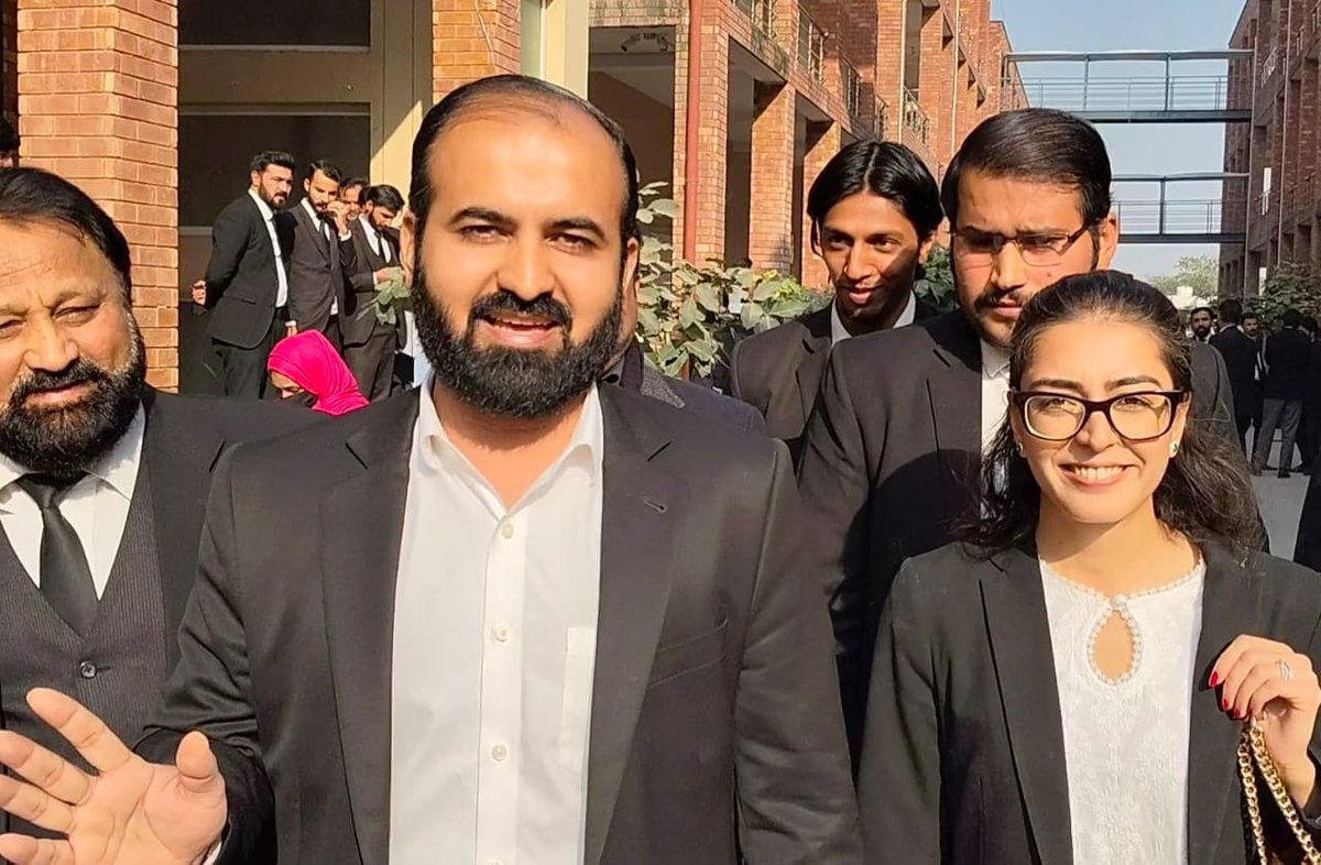 AlifyaSohail's tweet image. Imaan Mazari and Hadi Ali Chattha have been given three days to say their goodbyes before Monday, when they are expected to be sentenced to 7–14 years; because she tweeted about enforced disappearances and political prisoners, and her husband retweeted her.…