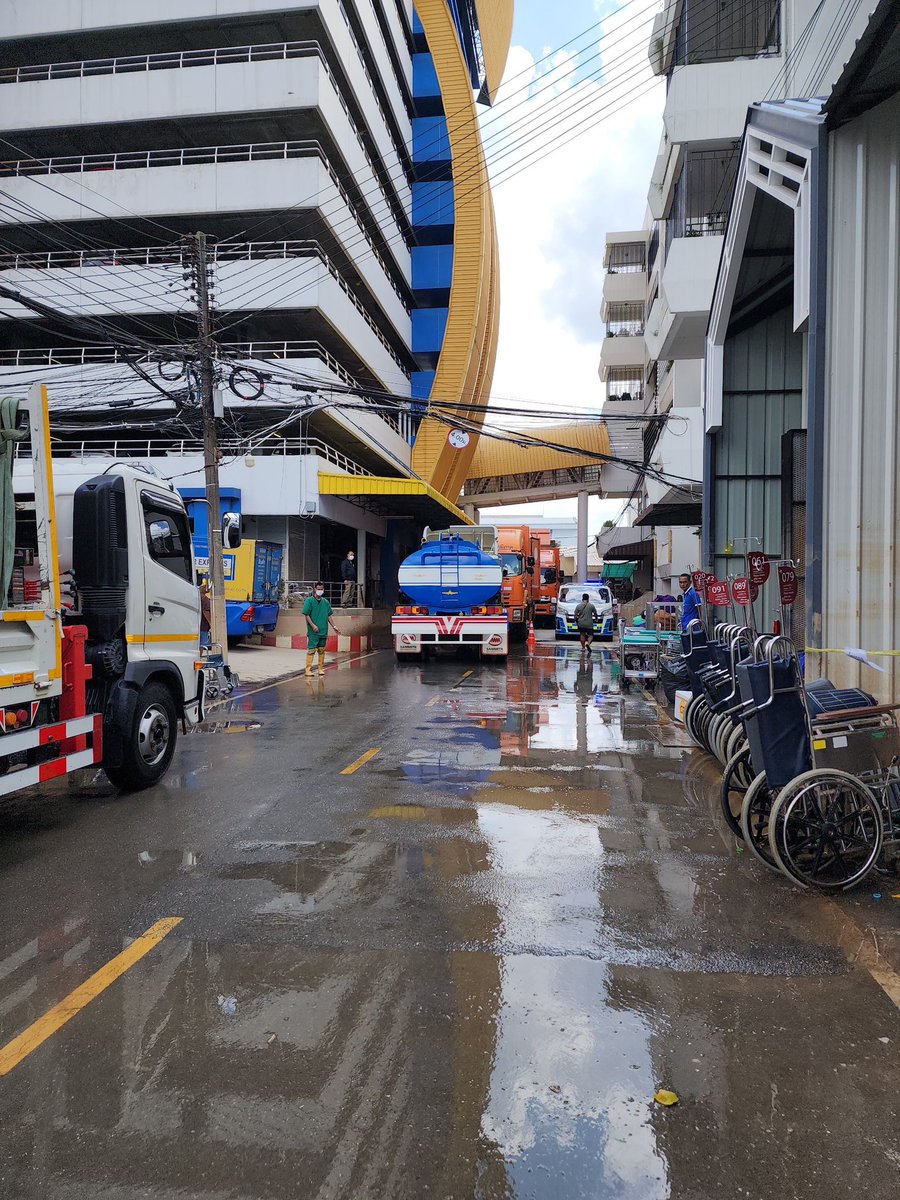 Unrulycat2511's tweet image. พรรคเพื่อไทย ทำจริง ช่วยเหลือชาวหาดใหญ่