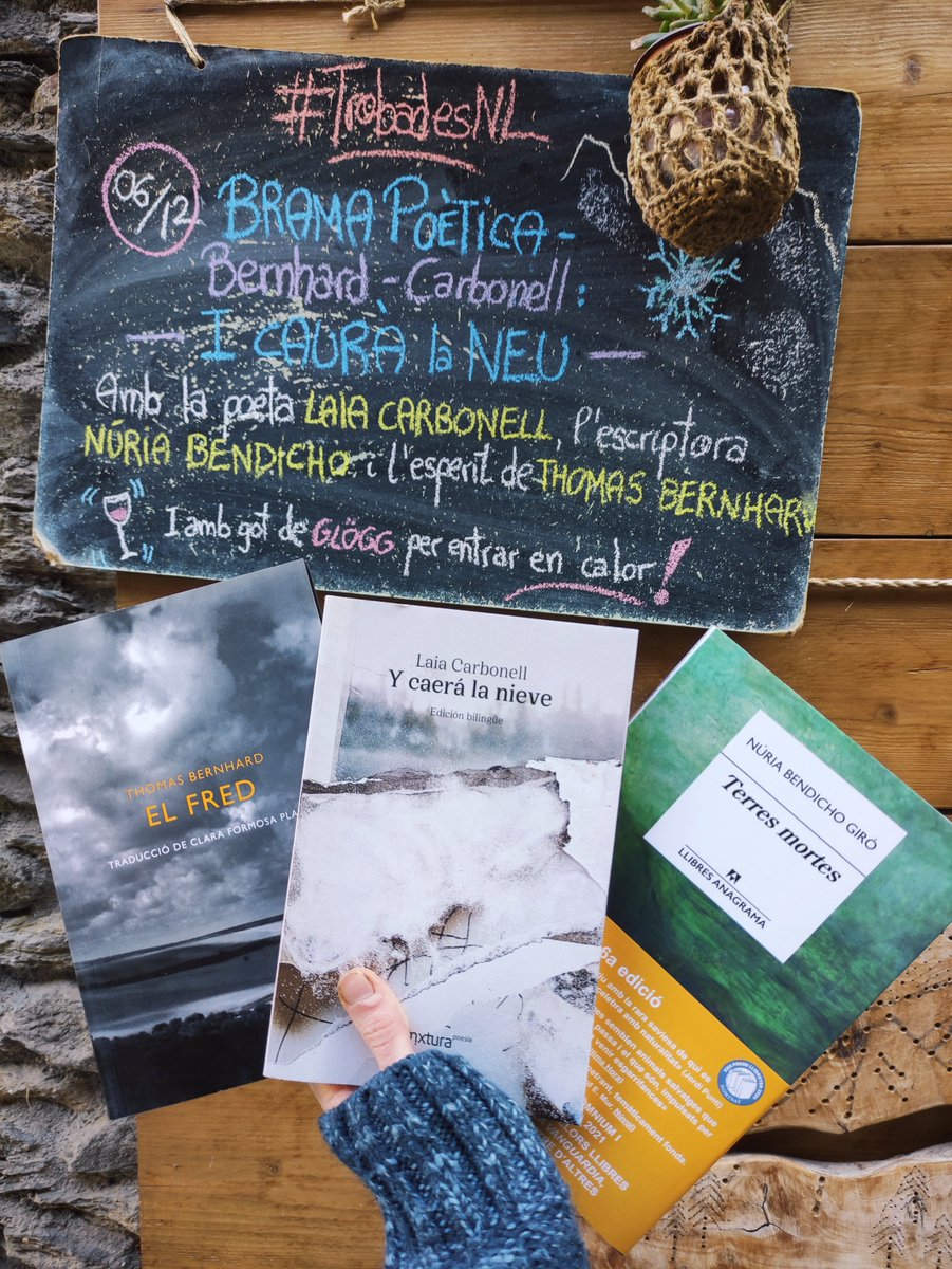 Naturallibres's tweet photo. «De quants dies em parles sense veure ningú?
De quants dies des que totes les filles han marxat del poble
i entrecaves sol
l'abandó d'una muntanya
punxeguda
amb neus perpètues
i pissarres com exèrcits
de ganivets
ja seca d'aigua
i glops de llet?»

Demà poblarem #NaturaLlibres amb https://t.co/QpWdDOFCfs