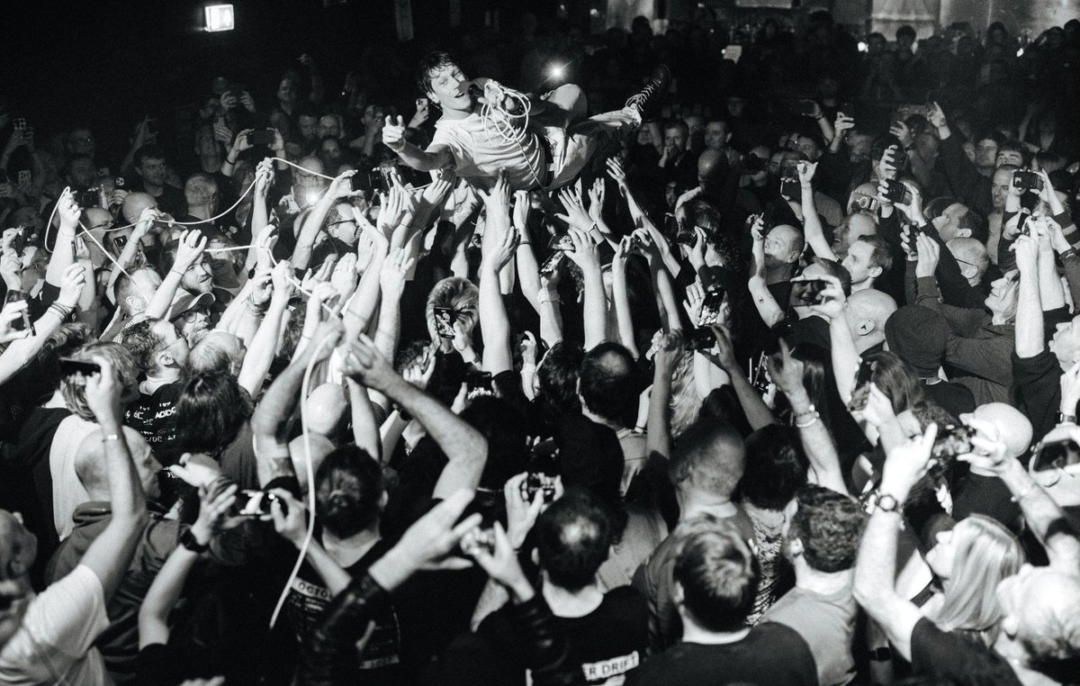 Blackhamimages's tweet photo. Accidental Renaissance Photograph. "Kiran in the Ocean" Garage Islington, December 2nd 2025 (© Rob Blackham/Blackham Images 2025) https://t.co/HmRmnbunIU