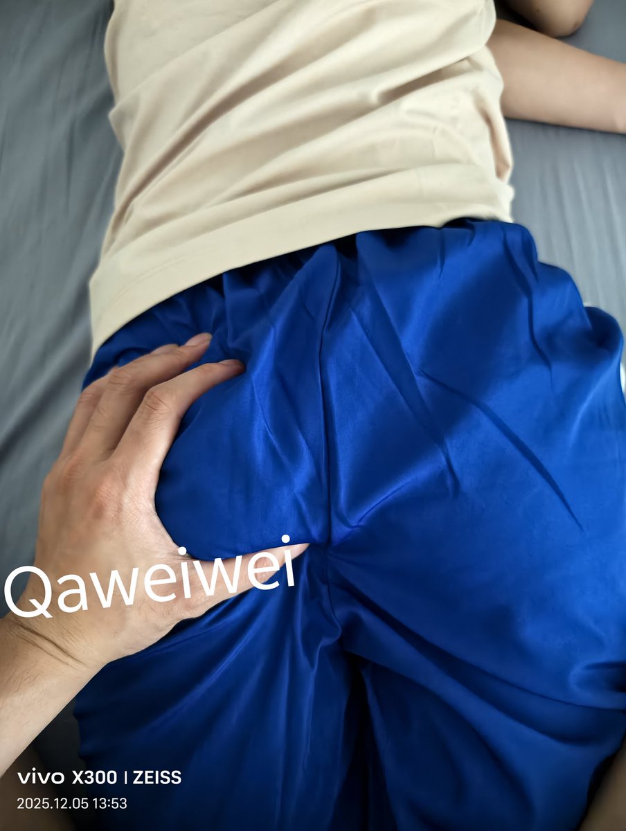 保安校服撸 tweet media