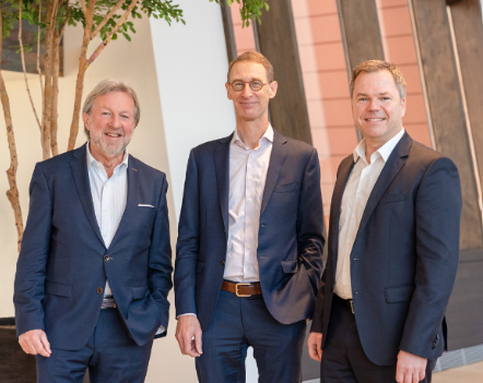 Gimv's tweet photo. Proud to see @BartTroubleyn join @cegeka's Board. Alongside Tom Van de Voorde (@Gimv #SmartIndustries), a strong @Gimv tandem within a reinforced #governance team.
@Gimv #Anchor: investing #longterm in future #European #champions @dejonckheere_k 
👉https://t.co/muNUKX5UgJ https://t.co/bCyVo1MQbk