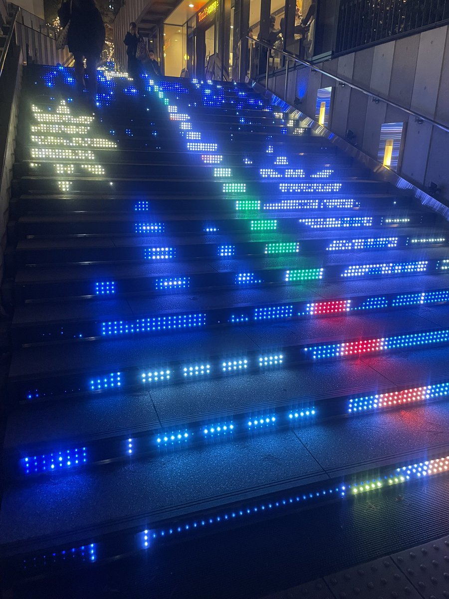 一週間お疲れ様でした✨

東京ソラマチのクリスマスイルミネーションです🎄

急に寒くなってきたので、体調に気をつけて週末をお過ごしください✨