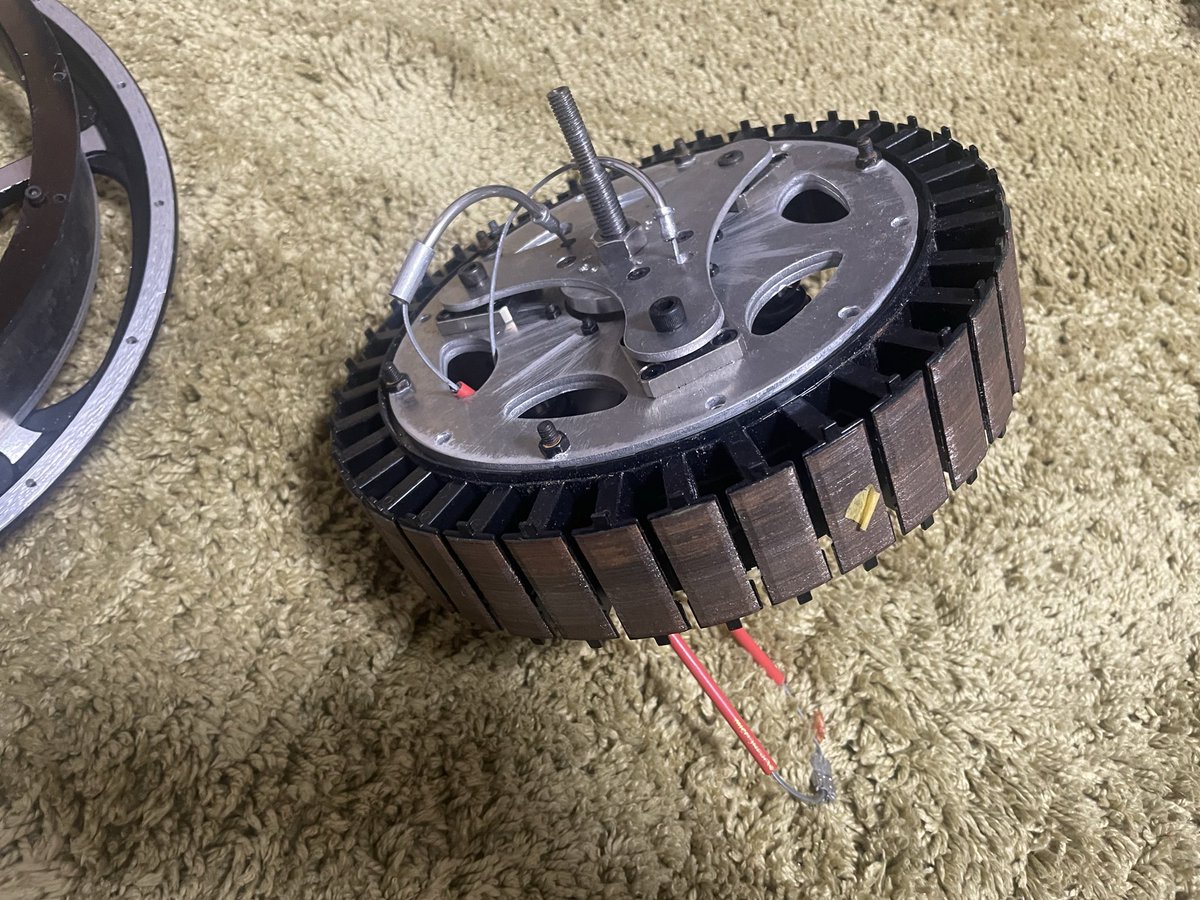 isamu0722's tweet photo. ミツバ　2096のアウターローターとコア欲しい人いませんか？　加工等すればEne1のKV-moto等にも使えるかとは思います。

金額は要相談ですが、　12月のEne1鈴鹿で一旦チームとしては解散します。　ちょくちょくいらないものを載せていくつもりですがとりあえずこれからw

欲しいと思った方DMください https://t.co/N2qy8Jmhir