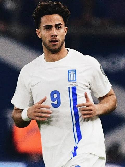 🇬🇷 With Tzimas out long term, realistically we either need to buy/loan a striker in January but also trial some of the CAM players into that role (Gruda/Georgi)…

I really feel this could be the chance Babis needs. He has played striker for Olympiacos and has the pedigree of