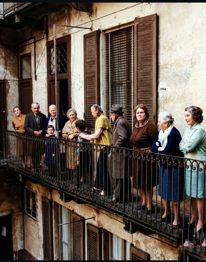 LaFrauMi1's tweet photo. Ca' de ringhera, negli anni '70
#Milano 
(da web) https://t.co/2xKqj9a05f