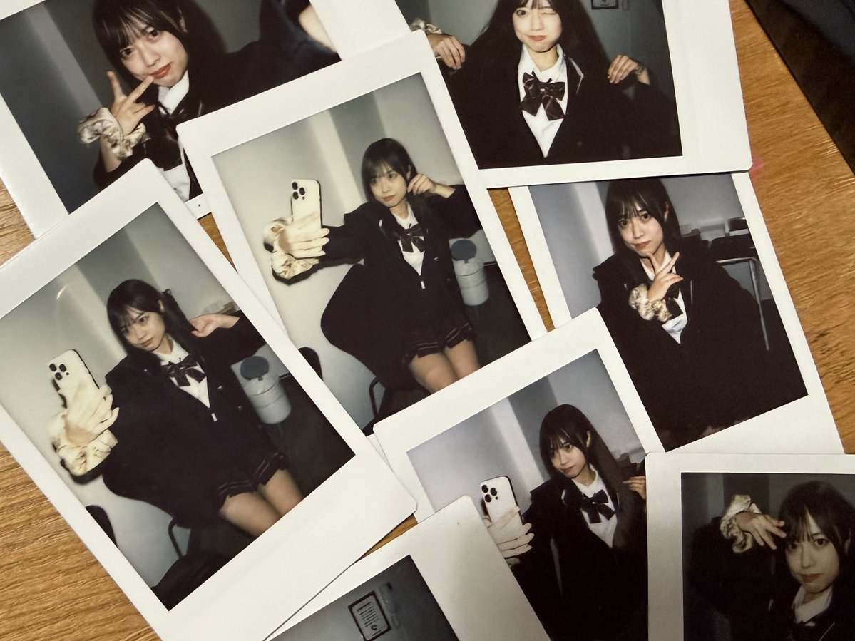 制服チェキ本日22時〜販売開始✨ JKであげ〜だからお迎えしてくれたら 制服チェキ本日22時〜販売開始✨ JKであげ〜だからお迎えしてくれたら