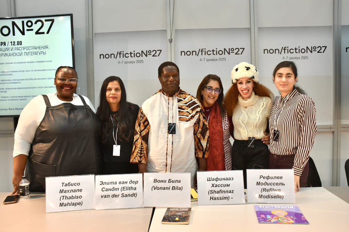 SportArtsCultur's tweet image. Day 2: Moscow International Book Fair is in full swing with panel discussions featuring South African authors.

#MoscowBookFair 
#SAAuthors
#InspiringANationOfWinners