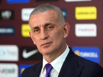 1-Mert Hakan Yandaş 2 gün önce neden TFF de toplantı halindeydi!

2- Derbi maçından sonra verilen cezaya ilginç bir şekilde kulübü dahil neden itiraz edilmedi!

3- Savcılık soruşturmayı üstlenmese bu futbolcu ismini saklamaya devam edecekmiydiniz!

Bu saatten sonra TFF