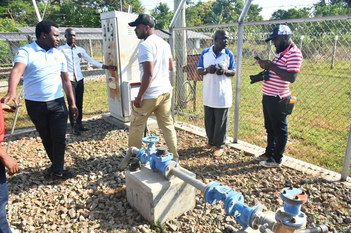 JicaUganda's tweet photo. 💧Day 2 of the #JMRT took us to a life-changing water project in Pallisa District.

Since 2019, this facility in Kapala village has provided safe, clean water to over 2000 people, transforming lives for local schools, households, and health centres.
#JMRT2025 #Storytelling4devt https://t.co/3EhoUDqE44