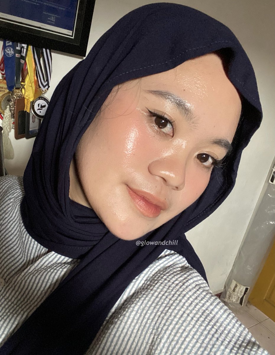 glowandchill's tweet photo. Let me show you the ✨GLOW✨ I've been loving...

─ Glass-skin mode : UNLOCKED 🔓 https://t.co/8pUwAWIQqt