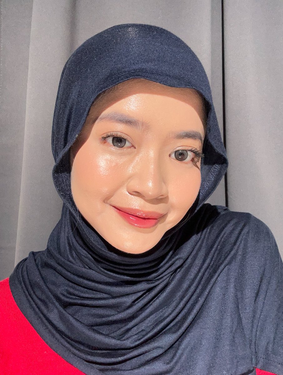 JUST A CUSHION… BUT LOOK AT THIS GLOW?!