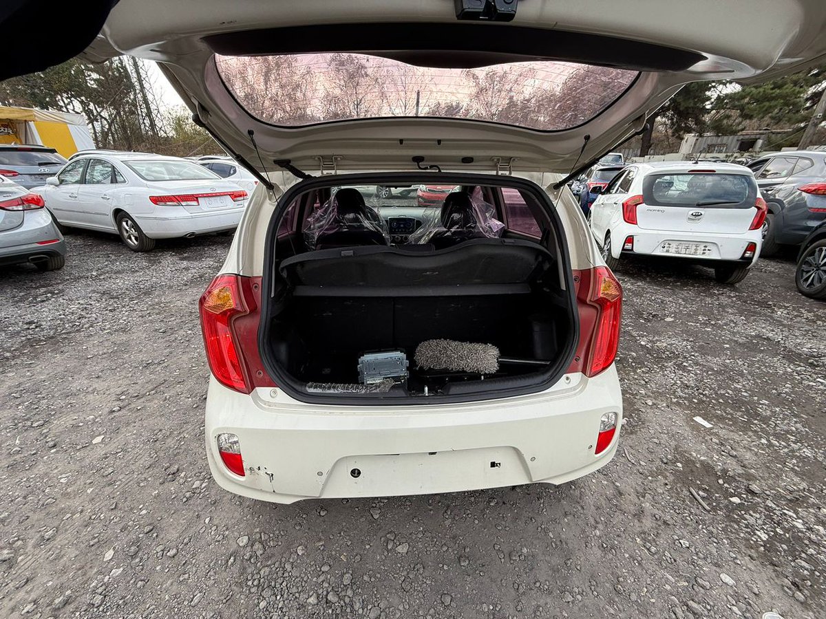 RevsGh's tweet image. 🔥🔥Kia Morning 2016 model 🔥🔥
✅ Smart Key / Push to start
✅ chilling AC
✅ Auto Parking
✅Leather Seat 
✅ Gasoline

💰 Ghc 50,000 Buying and Shipping.

Martin Kpebu/Ghana Police Service/Happy Farmers/The OSP
#PostMLSDsNow #Rapperholic2525 #SpotifyWrapped #TSLG