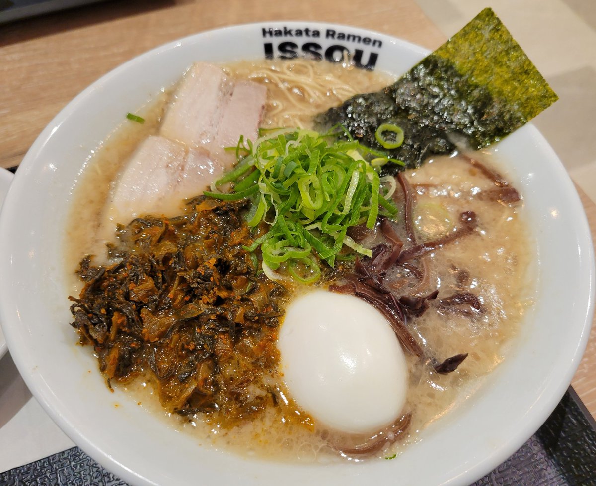 dextho_os's tweet photo. Hakata Ramen Issou nossi
@ららぽーとTOKYO-BAY
激辛高菜ラーメン
特製ラーメン
餃子5ケ🥟
まろやかでクリーミー😋
#Issounossi https://t.co/CdQhSrAGMq
