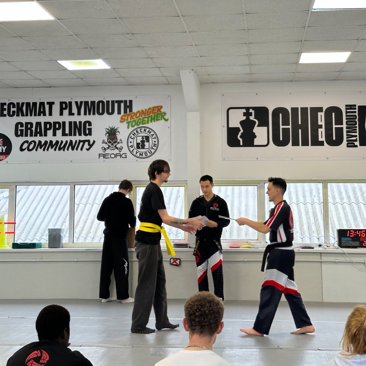 🌟 Celebrating Success! 🌟

Supported by the Youth Hub, our young people completed the Get into Boxing program with The King’s Trust—building confidence, discipline &amp; resilience, and earning their yellow belts! 

Congratulations to everyone involved!