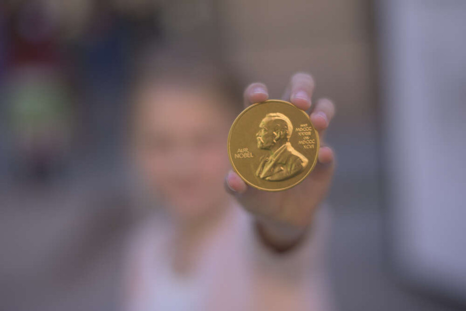 UiSIMF's tweet photo. The 2025 Nobel Prizes Explained for Everyone

Tuesday 9 December 2025 
18:00-19:30, 
Litteraturhuset i Stavanger, 
Johannes’ gate 21.

https://t.co/zfrQkehJpn https://t.co/HKmC7MuxUl