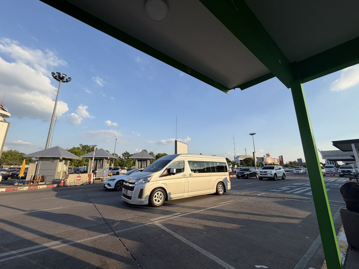 so_first's tweet image. なんとかチェンマイ着いた