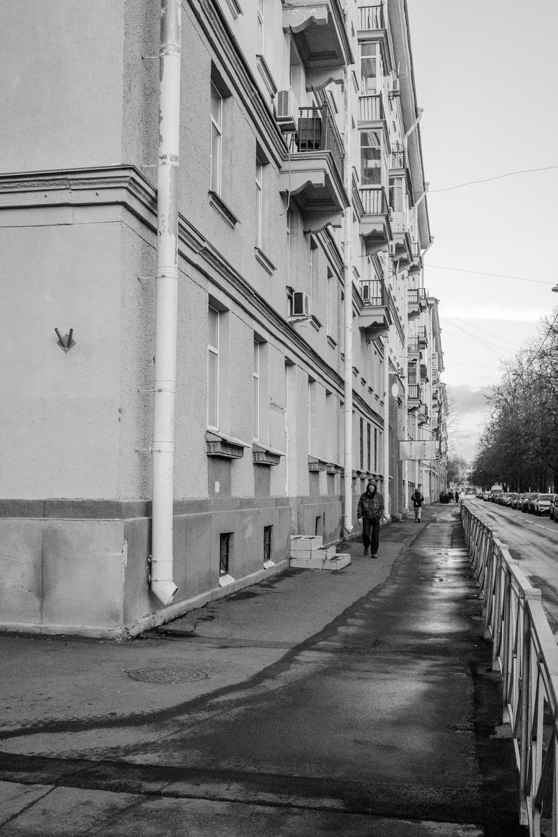 St.Petersburg,Russia
11/2025
#streetphotography 
#blackandwhitephotography 
#cityscape 
#fujifilm_xseries