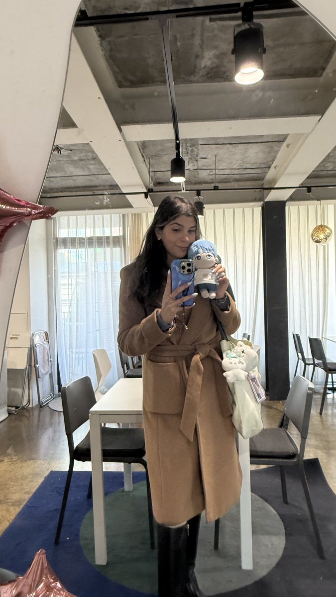 📍 Happy Birthday <a href="/photocafemoment/">♥부산생카♥포토 카페 모멘트</a> 

This cafe was so cute! They had branded gift bags for all the goodies as well. First family photo of the day!

#깡총깡총_토끼를_찾아라