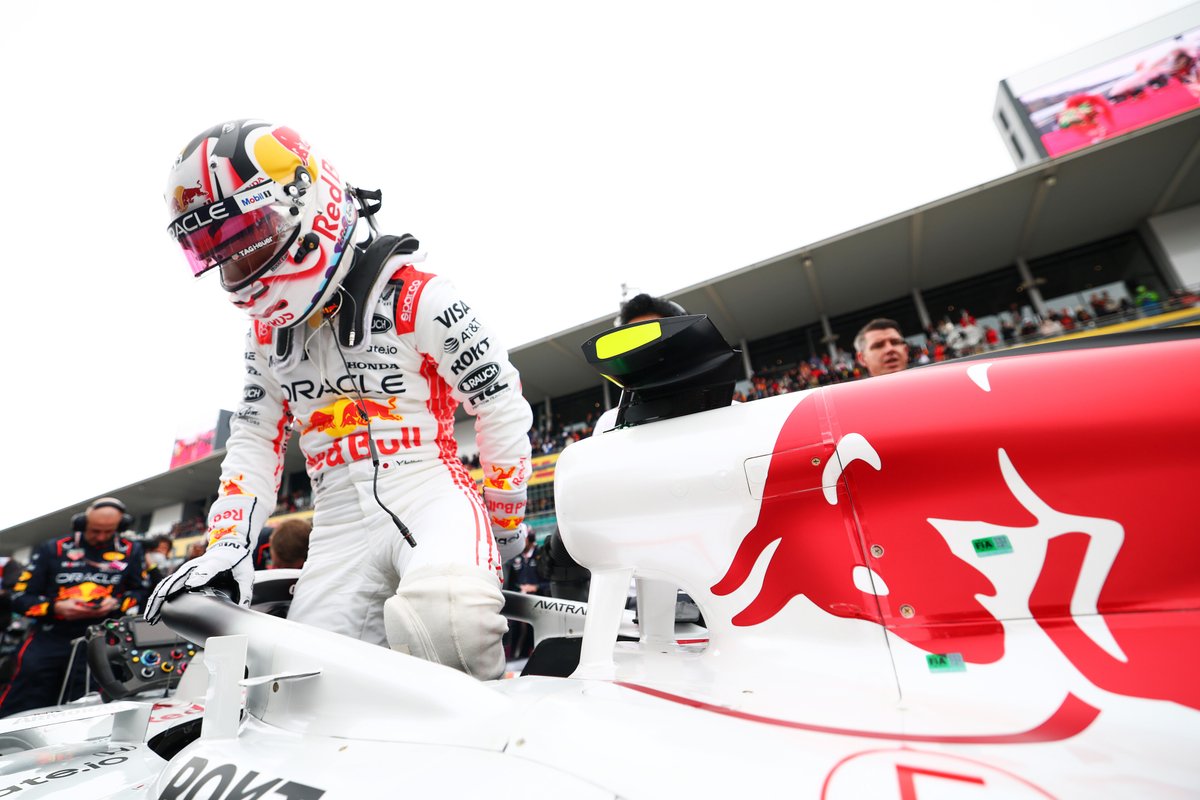 redbullmotorJP's tweet photo. F1 2025 最終戦に挑む、
 #角田裕毅 の勇姿を見届ける。

🇯🇵 @yukitsunoda07 頑張れ‼️👊

#WeLoveYuki #RedBull #F1jp https://t.co/lTlleczteq