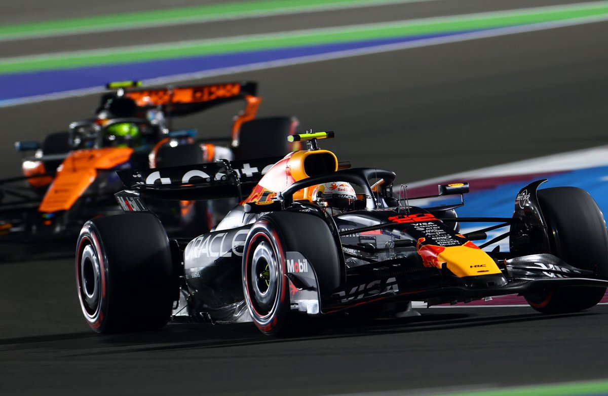 F1 2025 最終戦に挑む、
 #角田裕毅 の勇姿を見届ける。

🇯🇵 <a href="/yukitsunoda07/">角田裕毅/Yuki Tsunoda</a> 頑張れ‼️👊

#WeLoveYuki #RedBull #F1jp