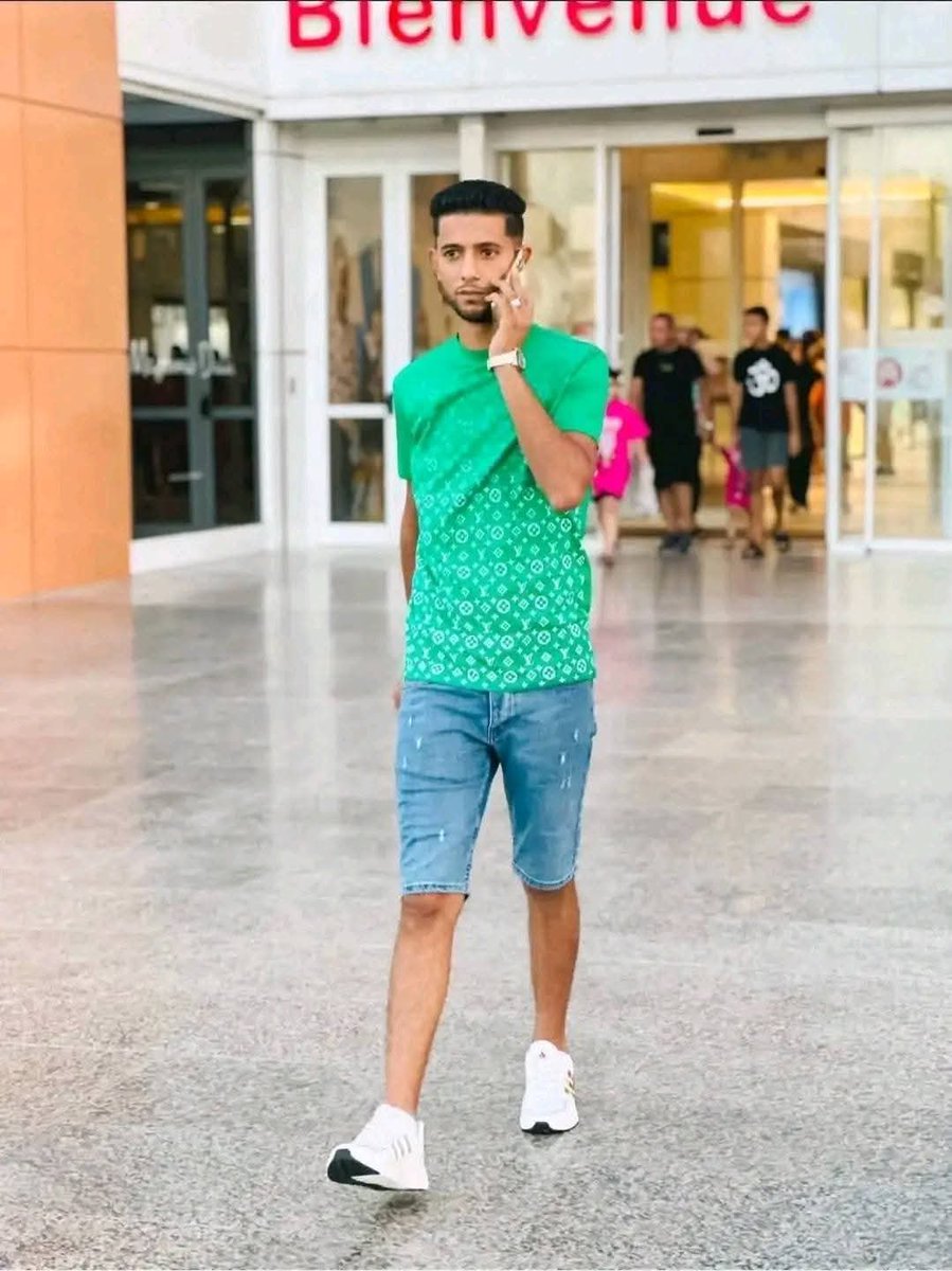 كأن المشهد في الزاوية ما زال يزداد ثقلاً…
خلال الساعات الماضية، أسفرت المواجهات بين ميليشيا #الفار وميليشيا #اللهب عن سقوط كلٍّ من أشرف صكّح ومحمد بن كوره، في جولة جديدة من الفوضى التي تبتلع المدينة بين الحين والآخر.

#الزاوية #ليبيا #اشتباكات #أمن_منهار #ميليشيات