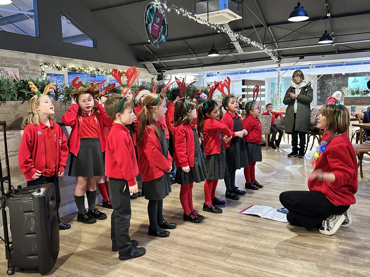 Badshot Lea Infants tweet media