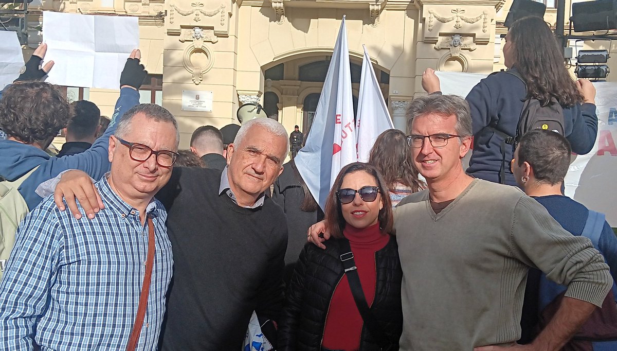 Apoyando la Universidad Pública, de calidad, digna y suficientemente financiada. <a href="/RedesSiAM/">Sindicato SiAM</a> <a href="/SiamPDIUMA/">SiamPDIUMA</a> <a href="/ceuma_/">Consejo Estudiantes UMA</a>