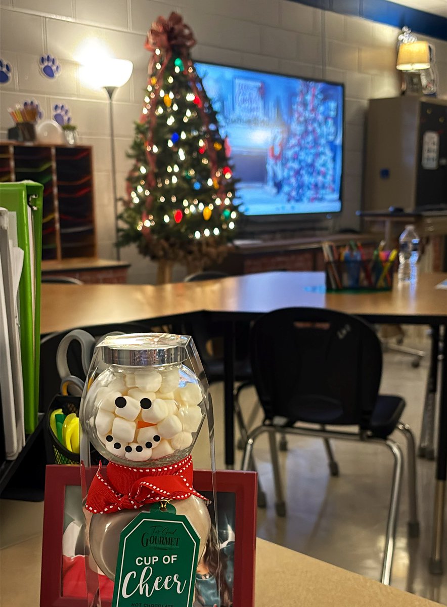 I am the #promise of honoring the past, igniting dreams of the future, and celebrating the present. I am a teacher, and this is Christmas time in my classroom—a season of joy and learning. Thank you, <a href="/KEDCGrants/">KEDC Grants</a> and <a href="/Promise_Leaders/">Promise Leaders</a>, you are the gift that keeps giving! ♥️📖🎄