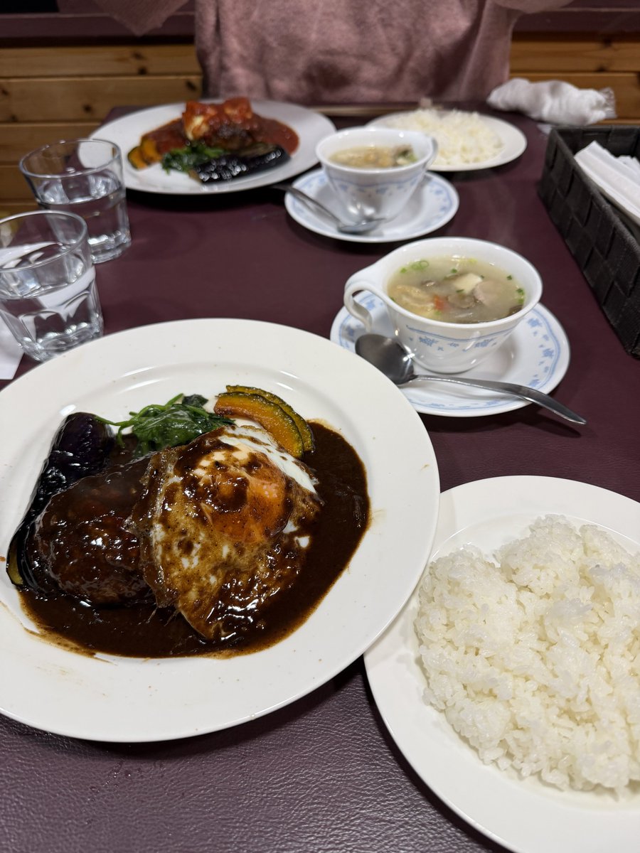 よよよ tweet media