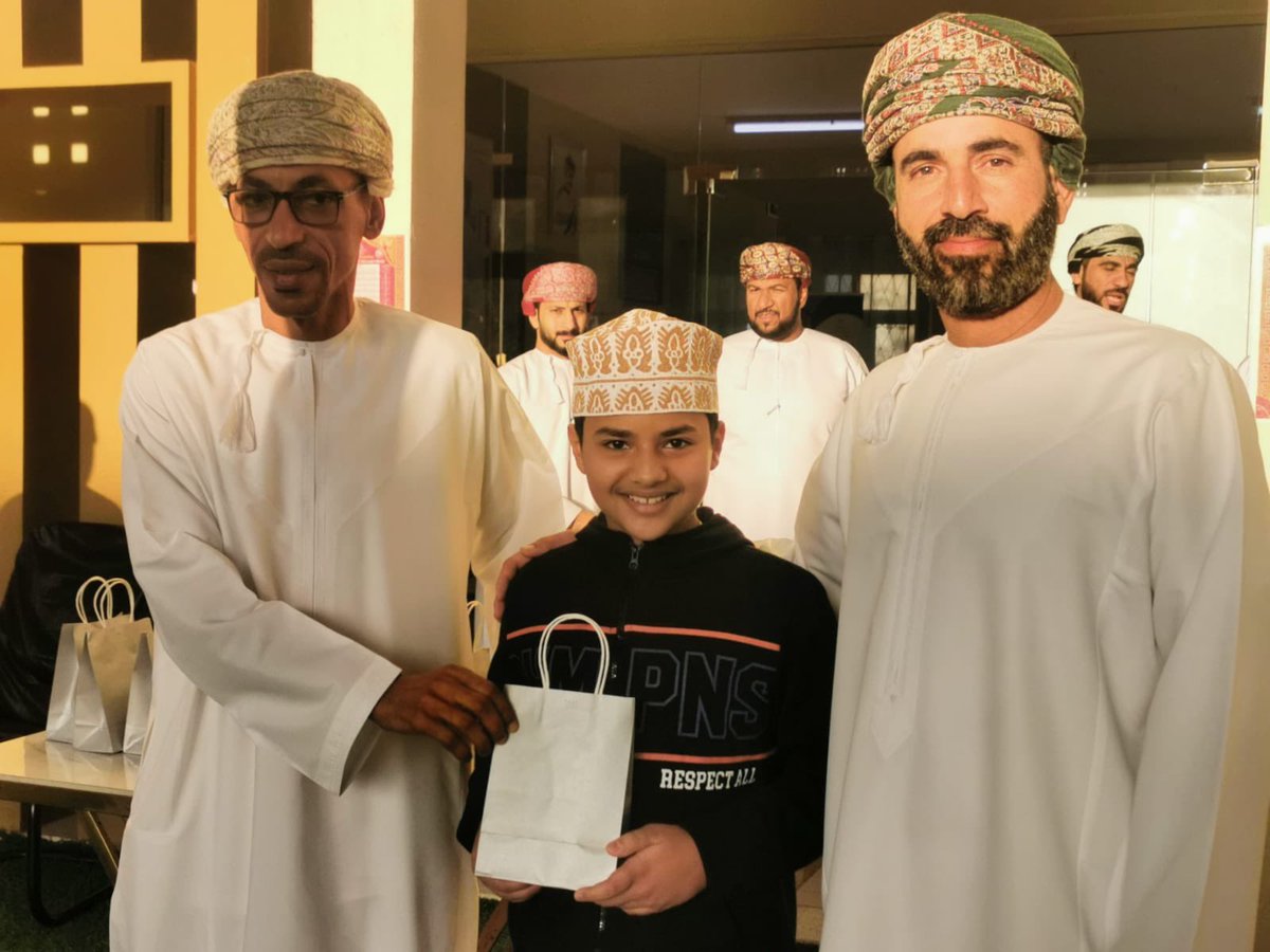 mdrst_y's tweet photo. بادر الاستاذ بدر الغافري معلم الدراسات الاجتماعية في تكريم الطلبة في تفعيل منصة نور التعليمية بحضور المعلم الأول في الدراسات الاجتماعية الاستاذ فوزي الصالحي 04/12/2025  #فعاليات_تعليمية_شمال_الباطنة https://t.co/C9os8rIivM