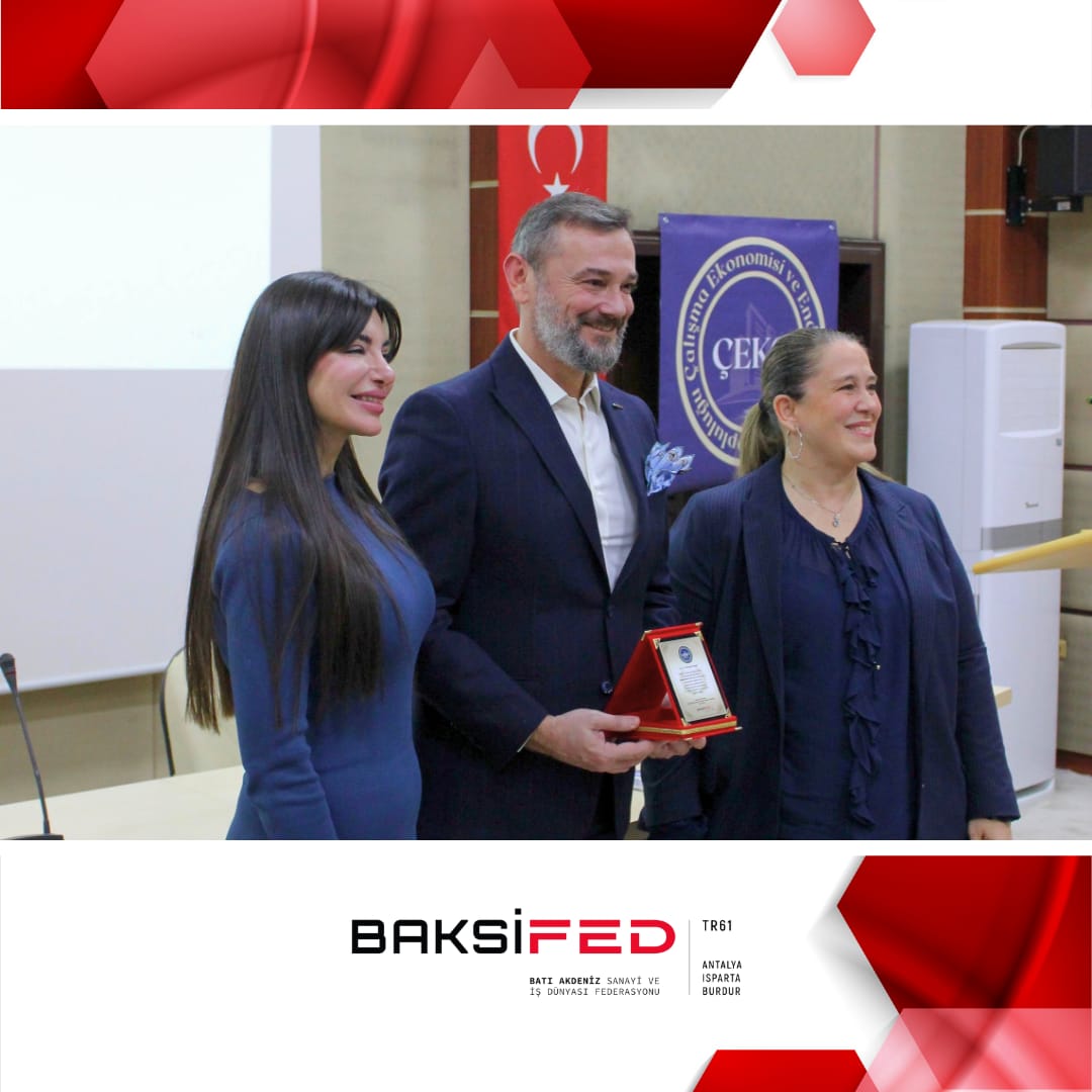 Başkanımız Mustafa Cengiz Akdeniz Üniversitesi Çalışma Ekonomisi ve Endüstri İlişkileri Topluluğu öğrencileri ile bir araya geldi. İİBF Dekanı Prof. Dr. Aslıhan Bozcuk ve Öğr. Üyesi Dr. Ayten Yağmur'un katıldığı etkinlikte Cengiz, "Yönetim ve Liderlik" konulu konferans verdi.